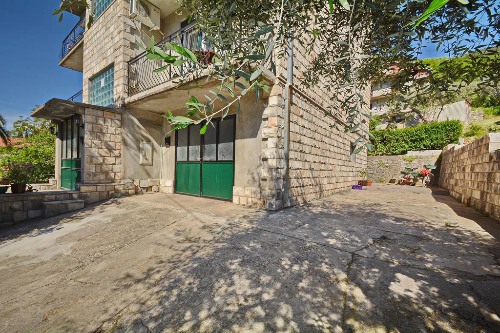 Apartments Dinko Zifra Tivat Exterior foto