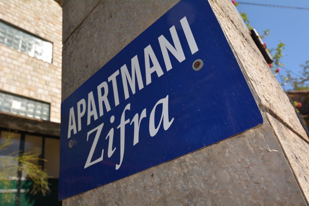 Apartments Dinko Zifra Tivat Exterior foto